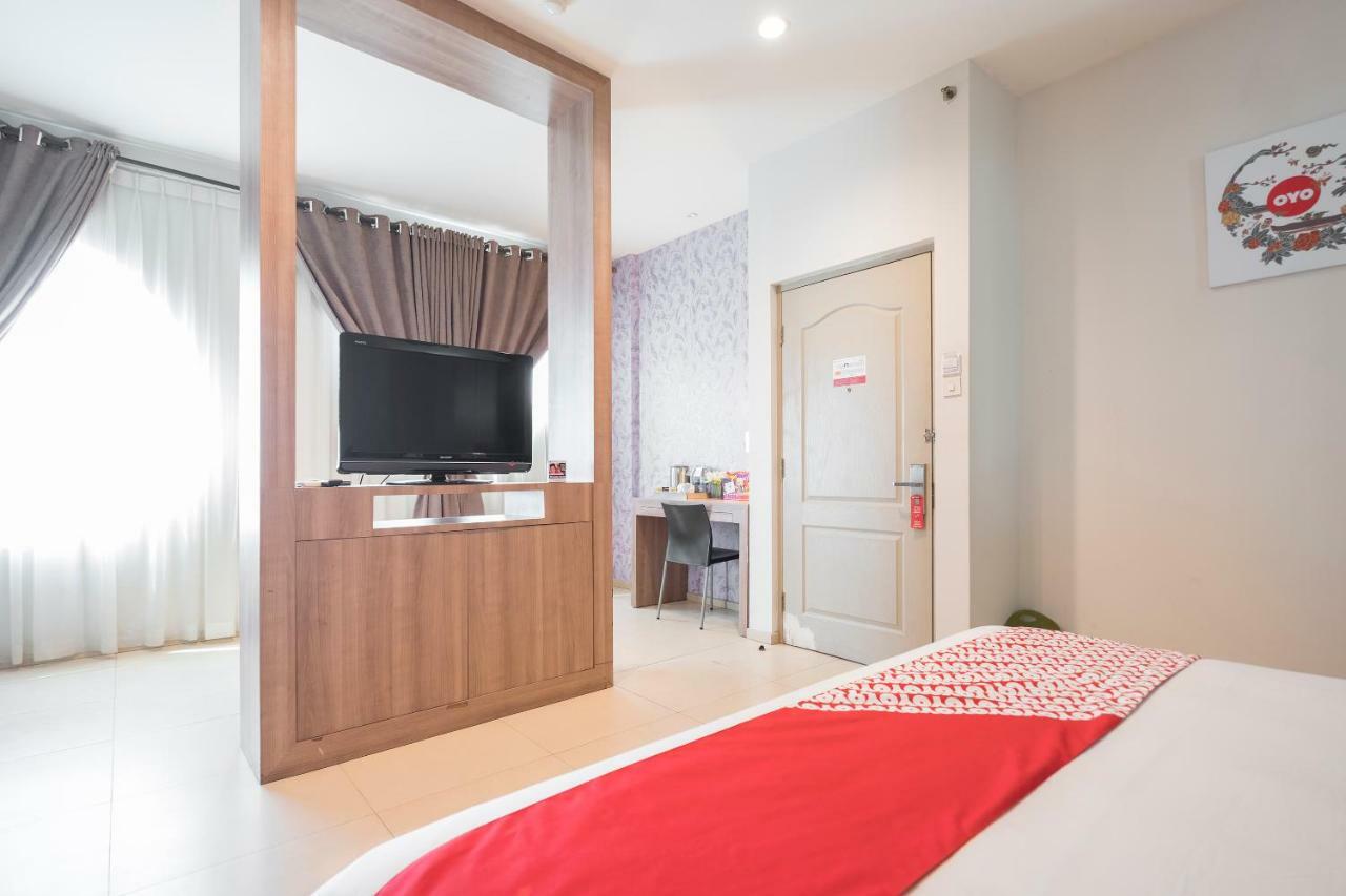 Aswin Hotel And Spa Makassar Exterior foto